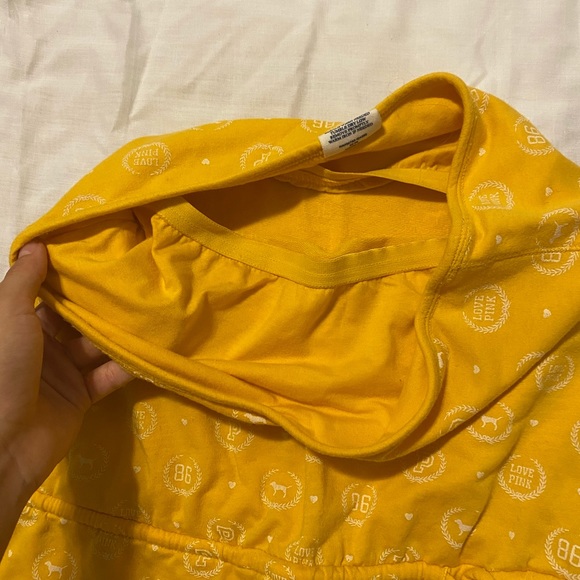 PINK top - Picture 2 of 3